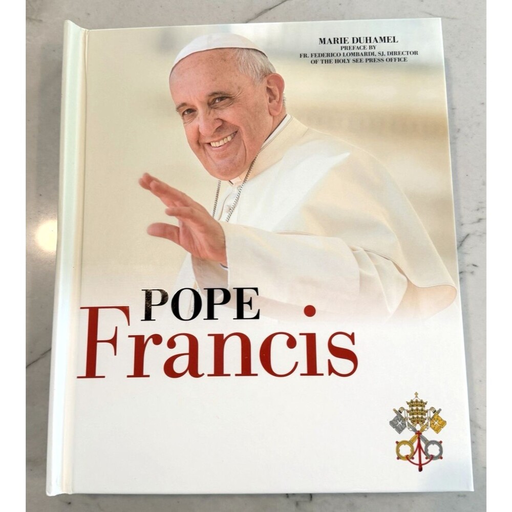 Pope Francis Book Photography Marie Duhamel Black Dog Illustrated